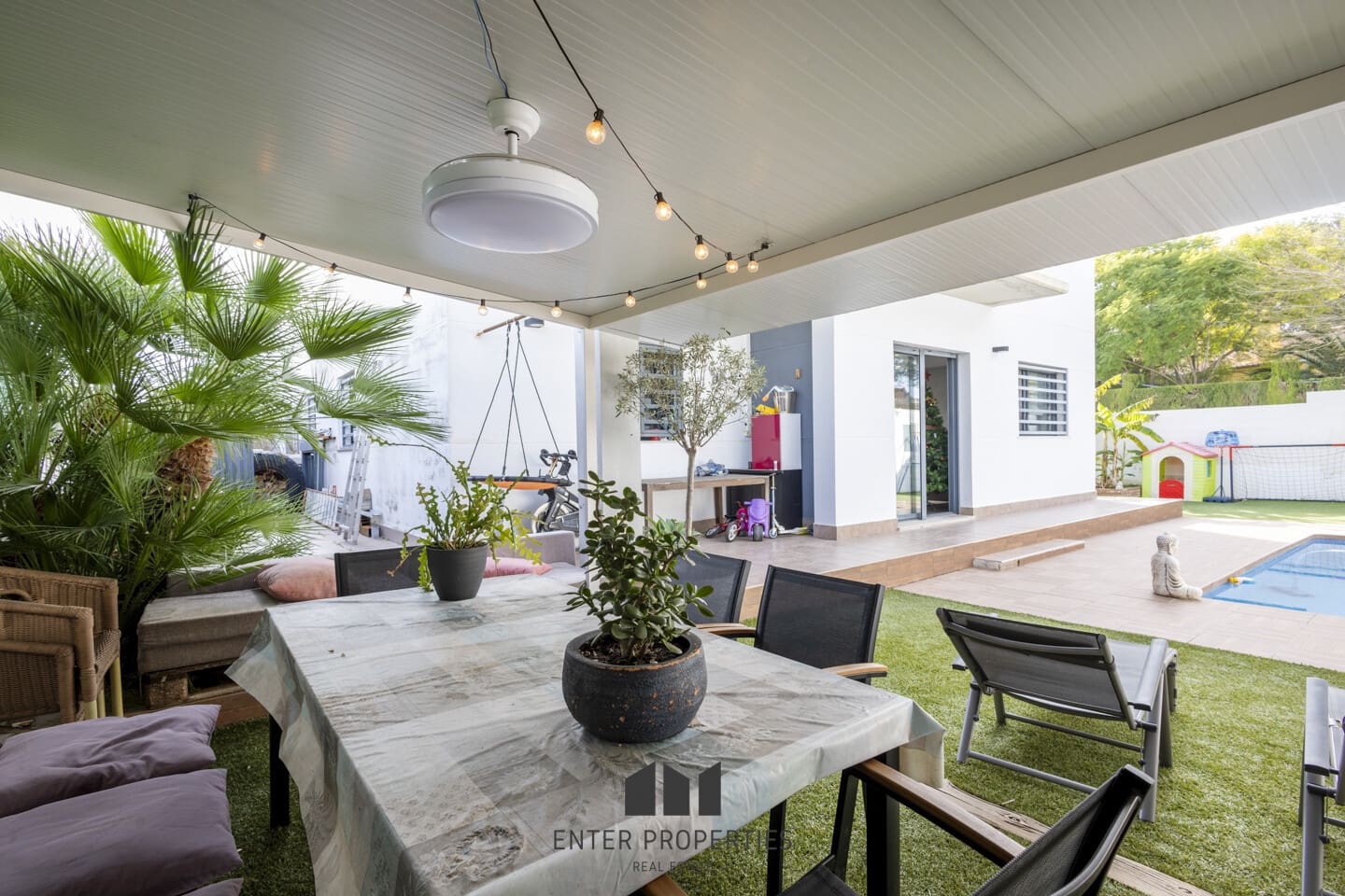 3 soverom Villa til salgs i Montserrat med svømmebasseng garasje - € 349 000 (Ref: 9450408)