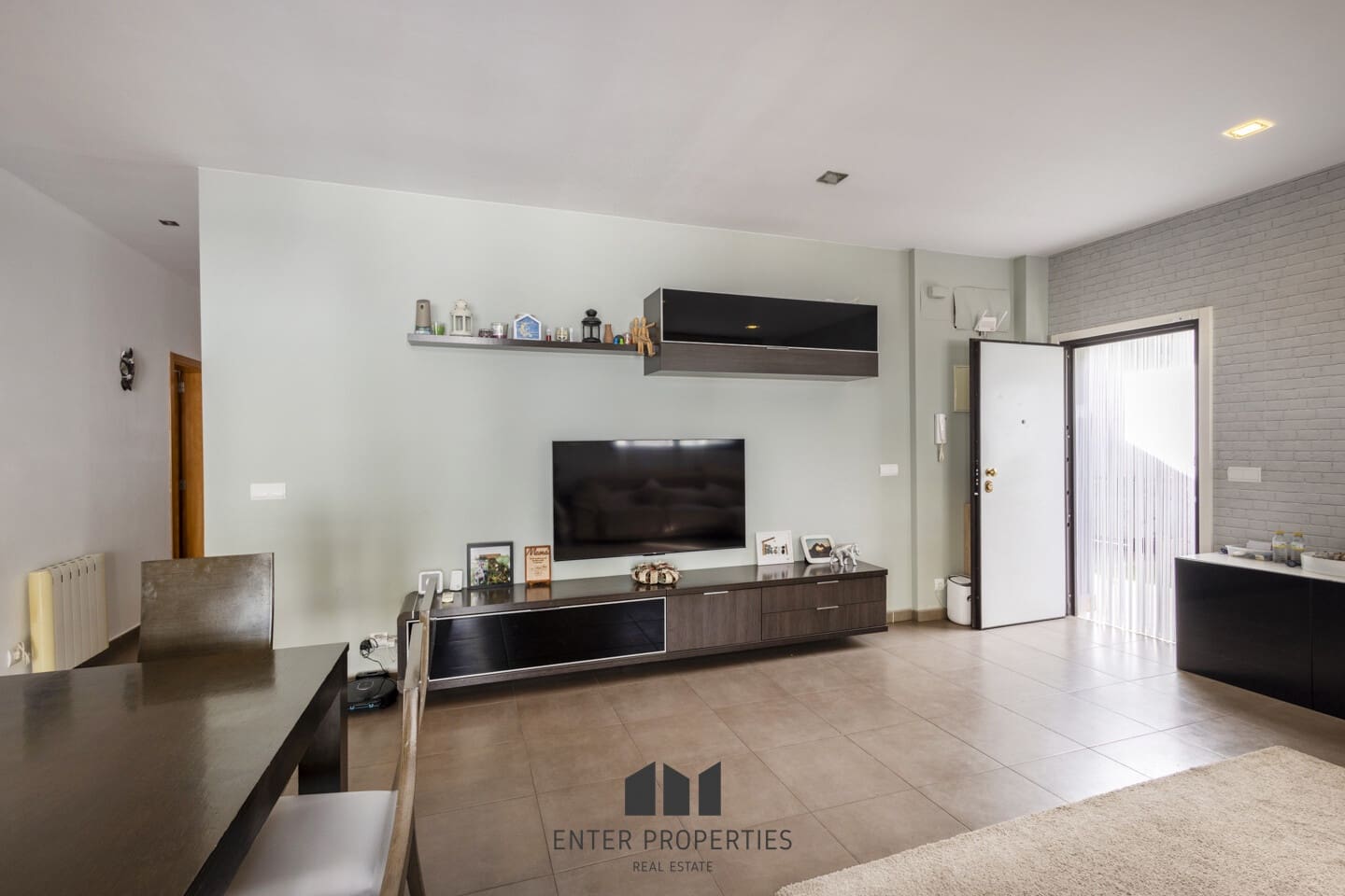 3 soverom Villa til salgs i Montserrat med svømmebasseng garasje - € 349 000 (Ref: 9450408)