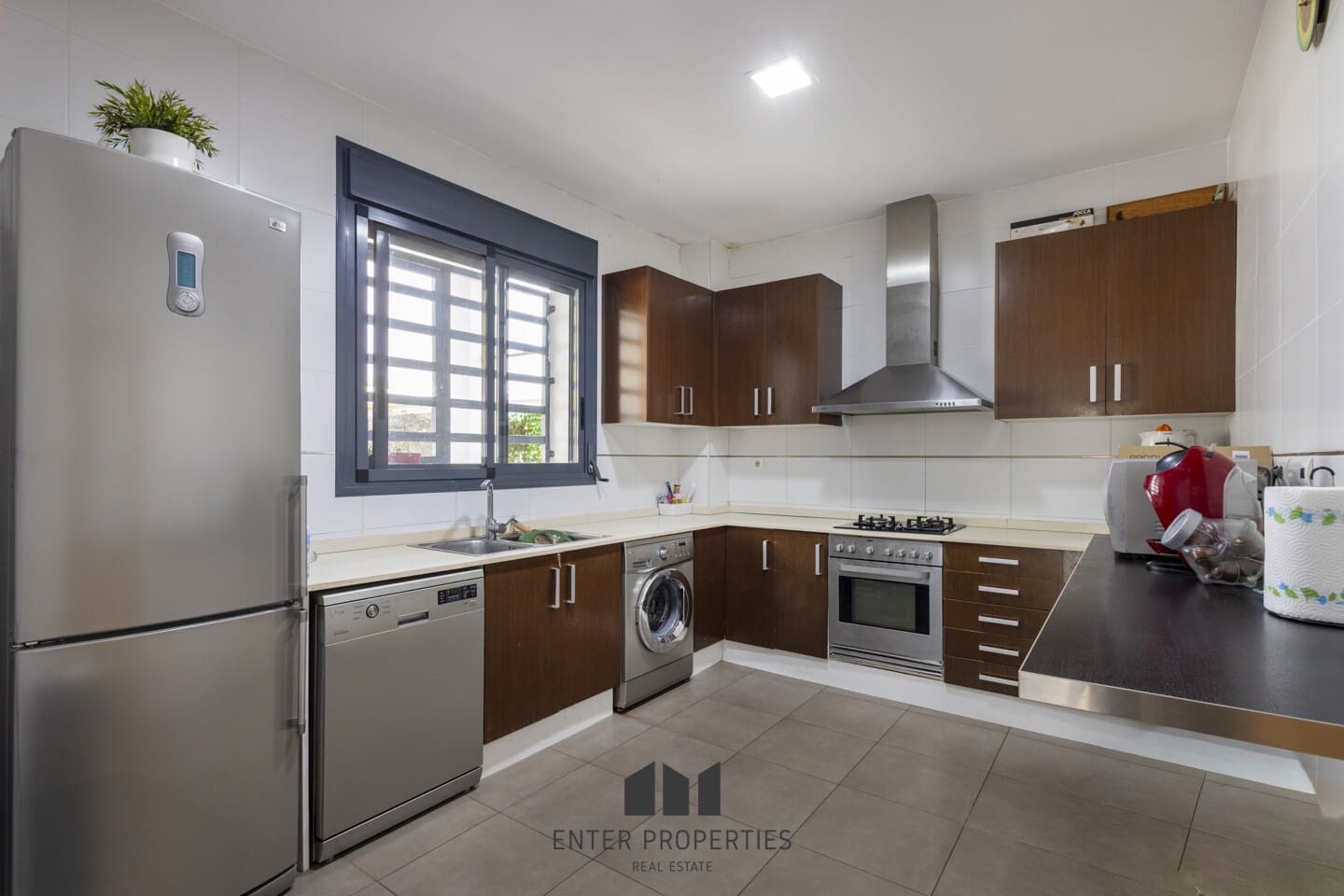 3 soverom Villa til salgs i Montserrat med svømmebasseng garasje - € 349 000 (Ref: 9450408)