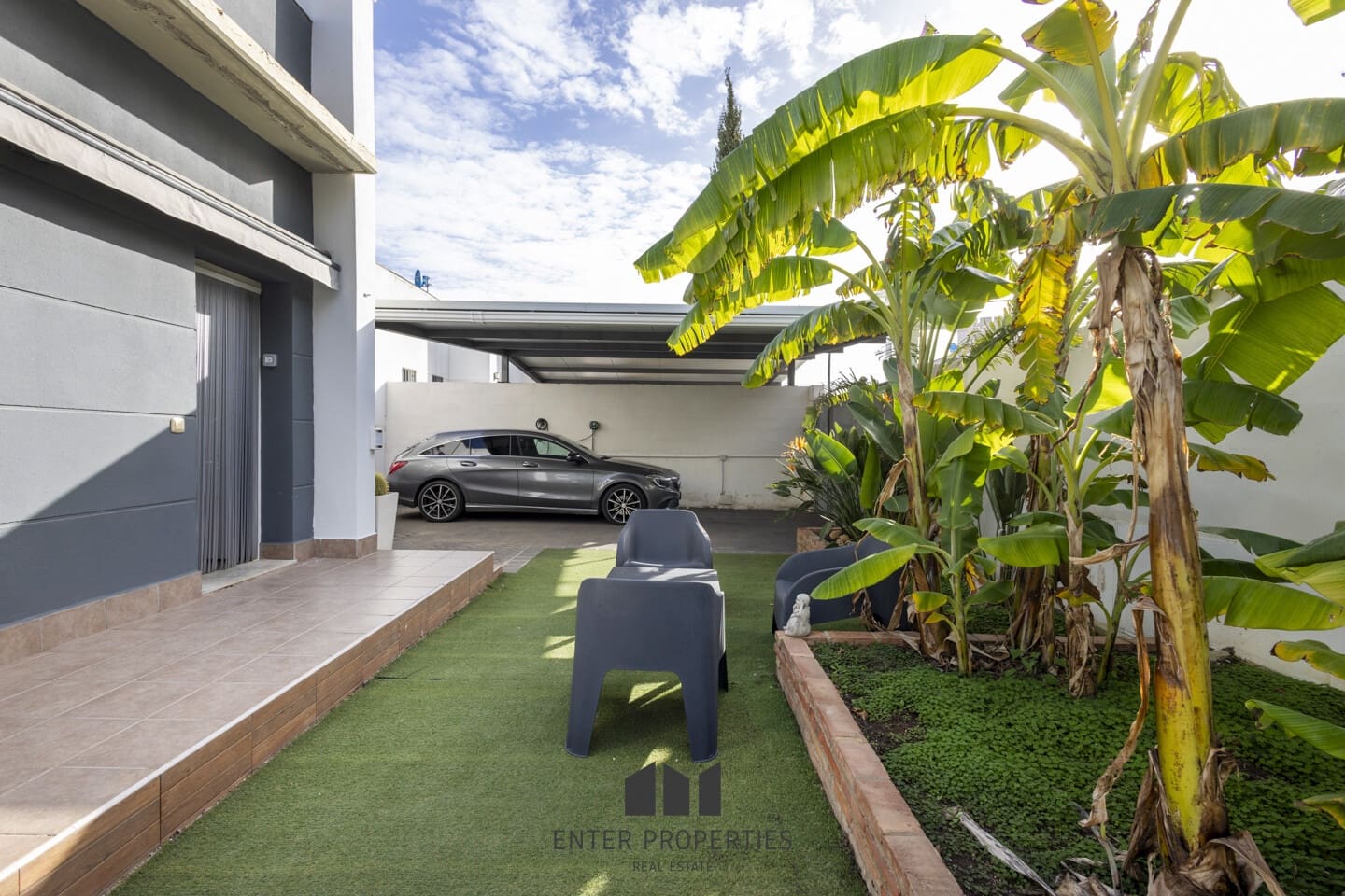 3 soverom Villa til salgs i Montserrat med svømmebasseng garasje - € 349 000 (Ref: 9450408)