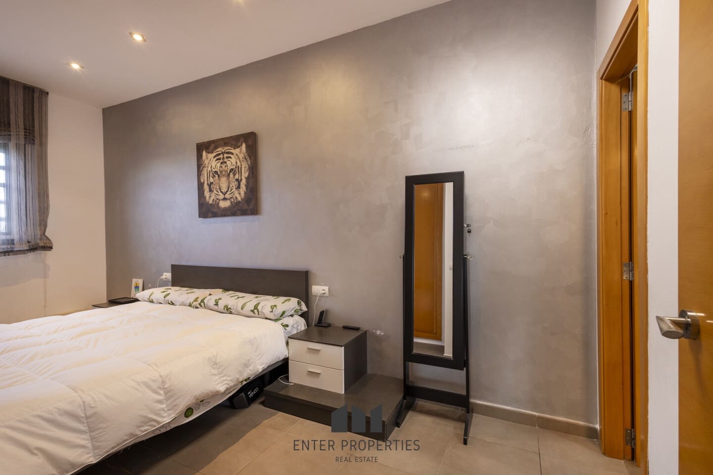 3 soverom Villa til salgs i Montserrat med svømmebasseng garasje - € 349 000 (Ref: 9450408)