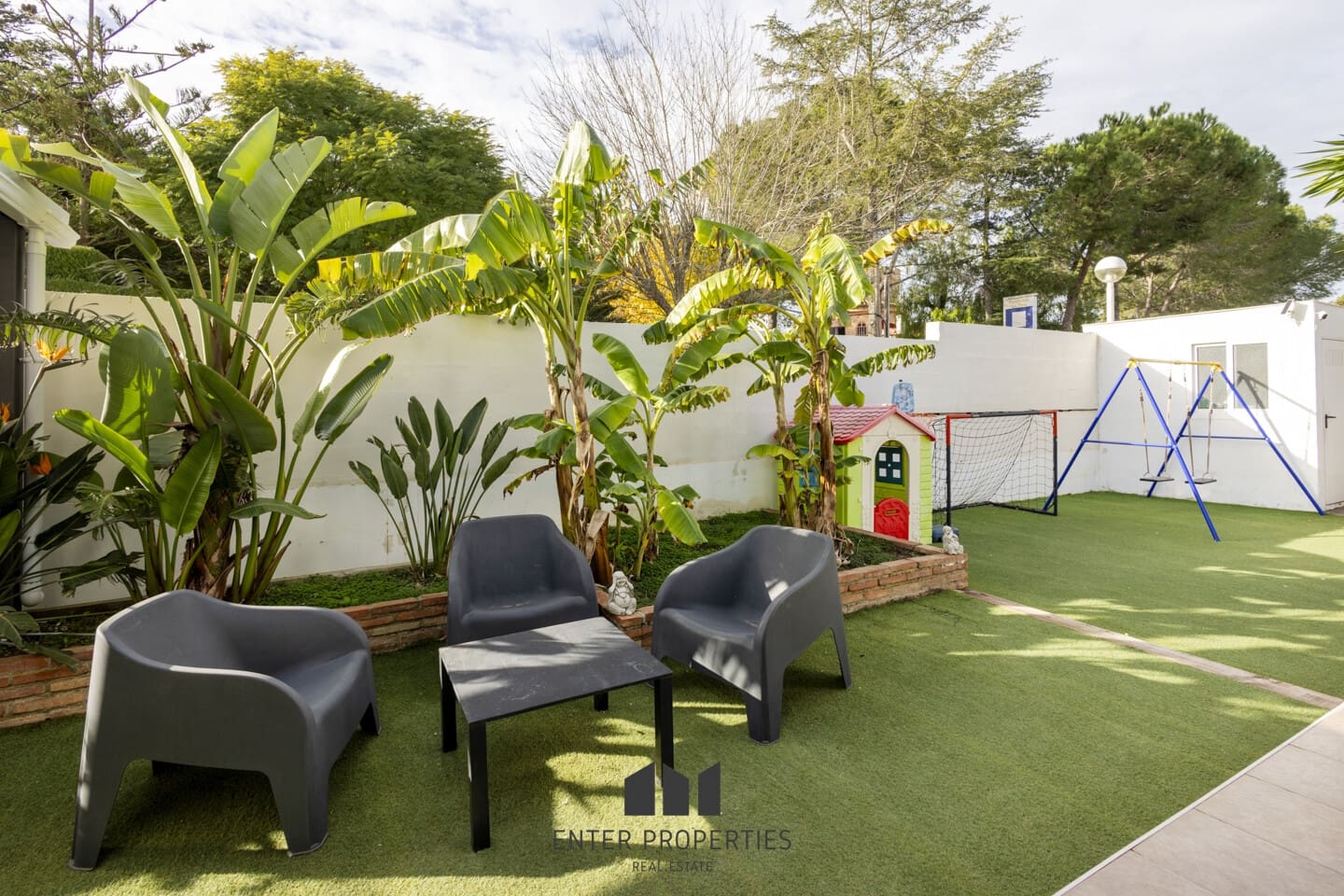 3 soverom Villa til salgs i Montserrat med svømmebasseng garasje - € 349 000 (Ref: 9450408)