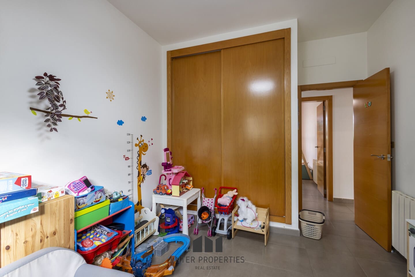 3 soverom Villa til salgs i Montserrat med svømmebasseng garasje - € 349 000 (Ref: 9450408)