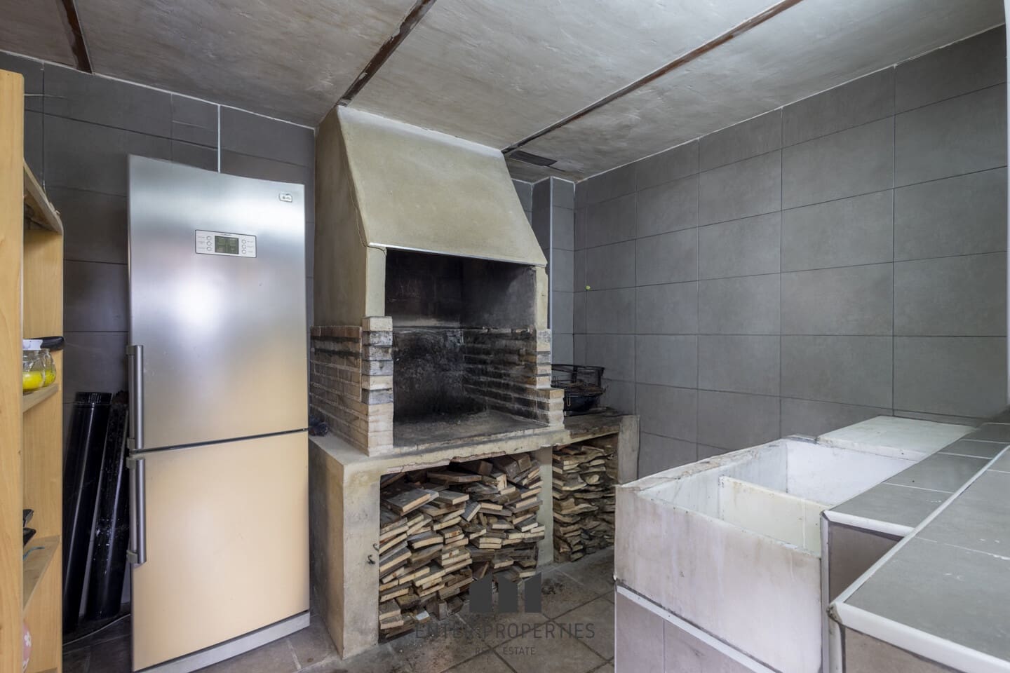 3 soverom Villa til salgs i Montserrat med svømmebasseng garasje - € 349 000 (Ref: 9450408)