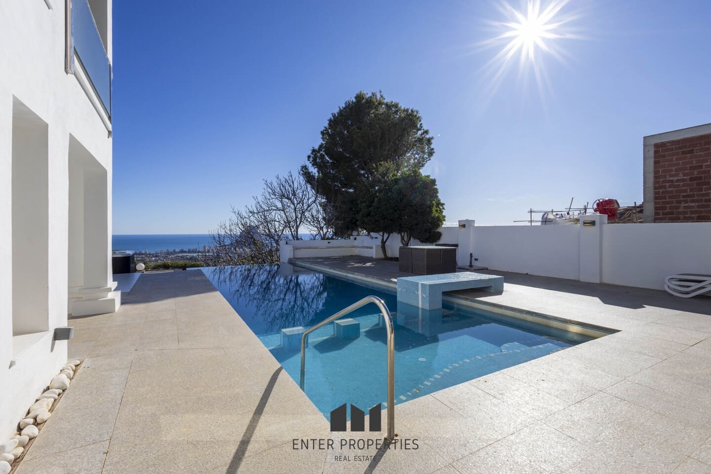 7 bedroom Villa for sale in Calpe / Calp with pool garage - € 2,995,000 (Ref: 9508197)