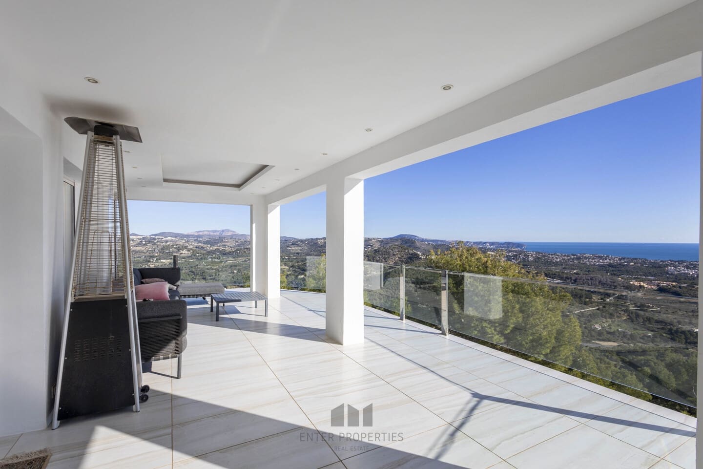 7 bedroom Villa for sale in Calpe / Calp with pool garage - € 2,995,000 (Ref: 9508197)