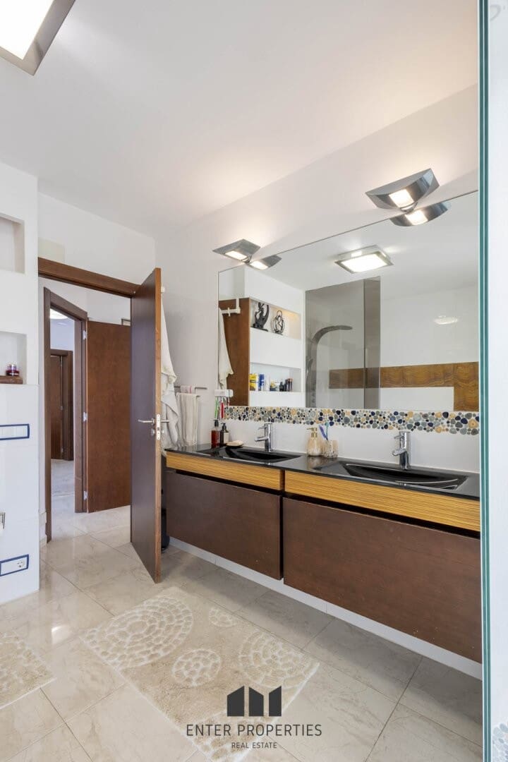 7 bedroom Villa for sale in Calpe / Calp with pool garage - € 2,995,000 (Ref: 9508197)