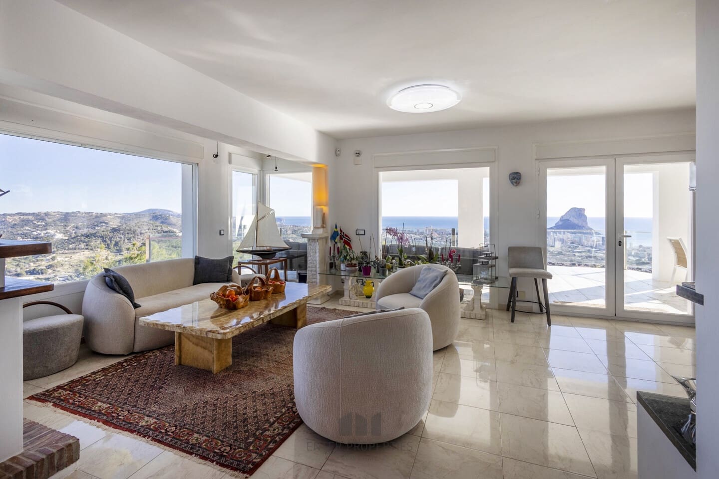 7 bedroom Villa for sale in Calpe / Calp with pool garage - € 2,995,000 (Ref: 9508197)