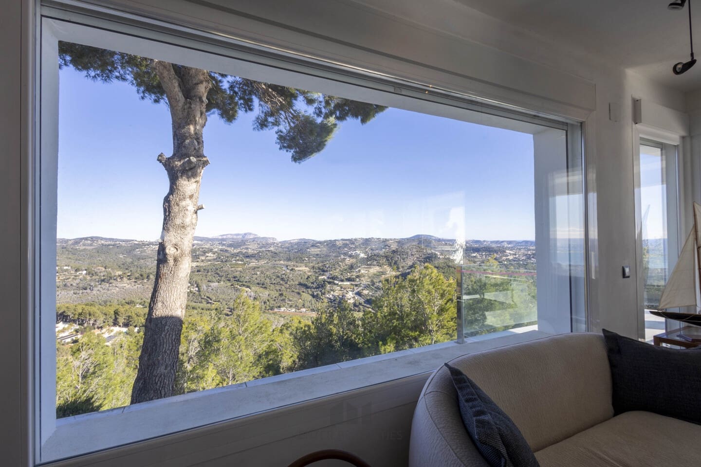 7 bedroom Villa for sale in Calpe / Calp with pool garage - € 2,995,000 (Ref: 9508197)