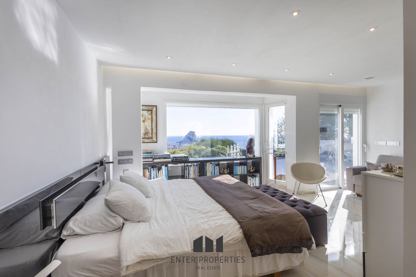 7 bedroom Villa for sale in Calpe / Calp with pool garage - € 2,995,000 (Ref: 9508197)