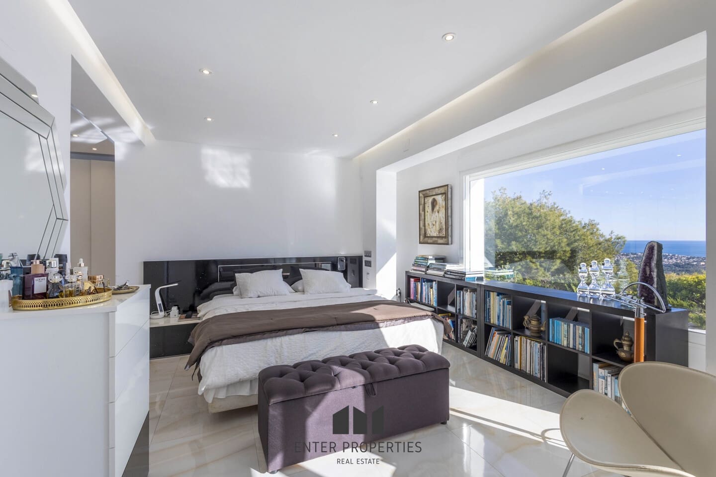 7 bedroom Villa for sale in Calpe / Calp with pool garage - € 2,995,000 (Ref: 9508197)