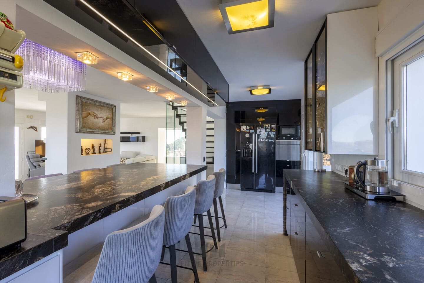 7 bedroom Villa for sale in Calpe / Calp with pool garage - € 2,995,000 (Ref: 9508197)