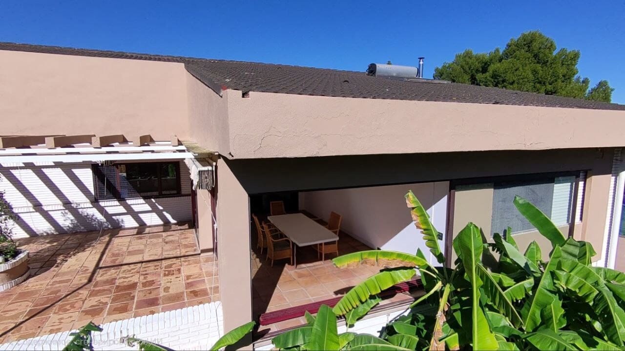 4 slaapkamer Villa te koop in Torrent met zwembad - € 1.320.000 (Ref: 9508198)