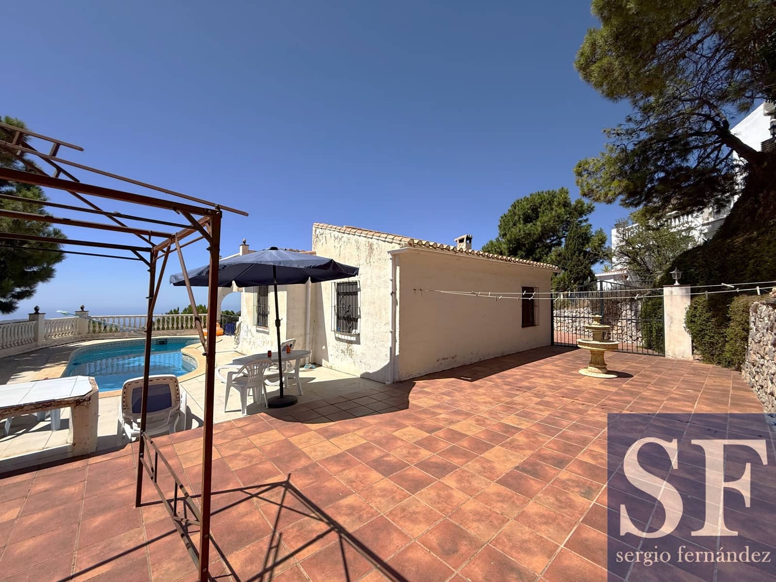 2 slaapkamer Villa te koop in Competa met zwembad garage - € 470.000 (Ref: 10007896)