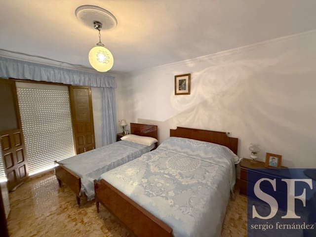 6 soverom Hus til salgs i Sayalonga - € 180 000 (Ref: 10024395)