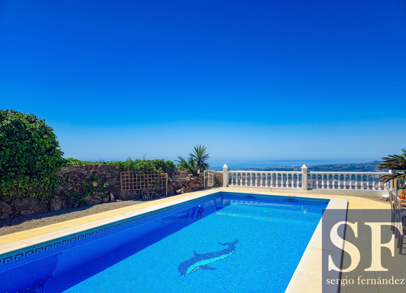 4 bedroom Villa for sale in Arenas with pool garage - € 895,000 (Ref: 10024397)
