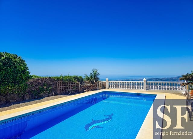 4 bedroom Villa for sale in Arenas with pool garage - € 895,000 (Ref: 10024397)