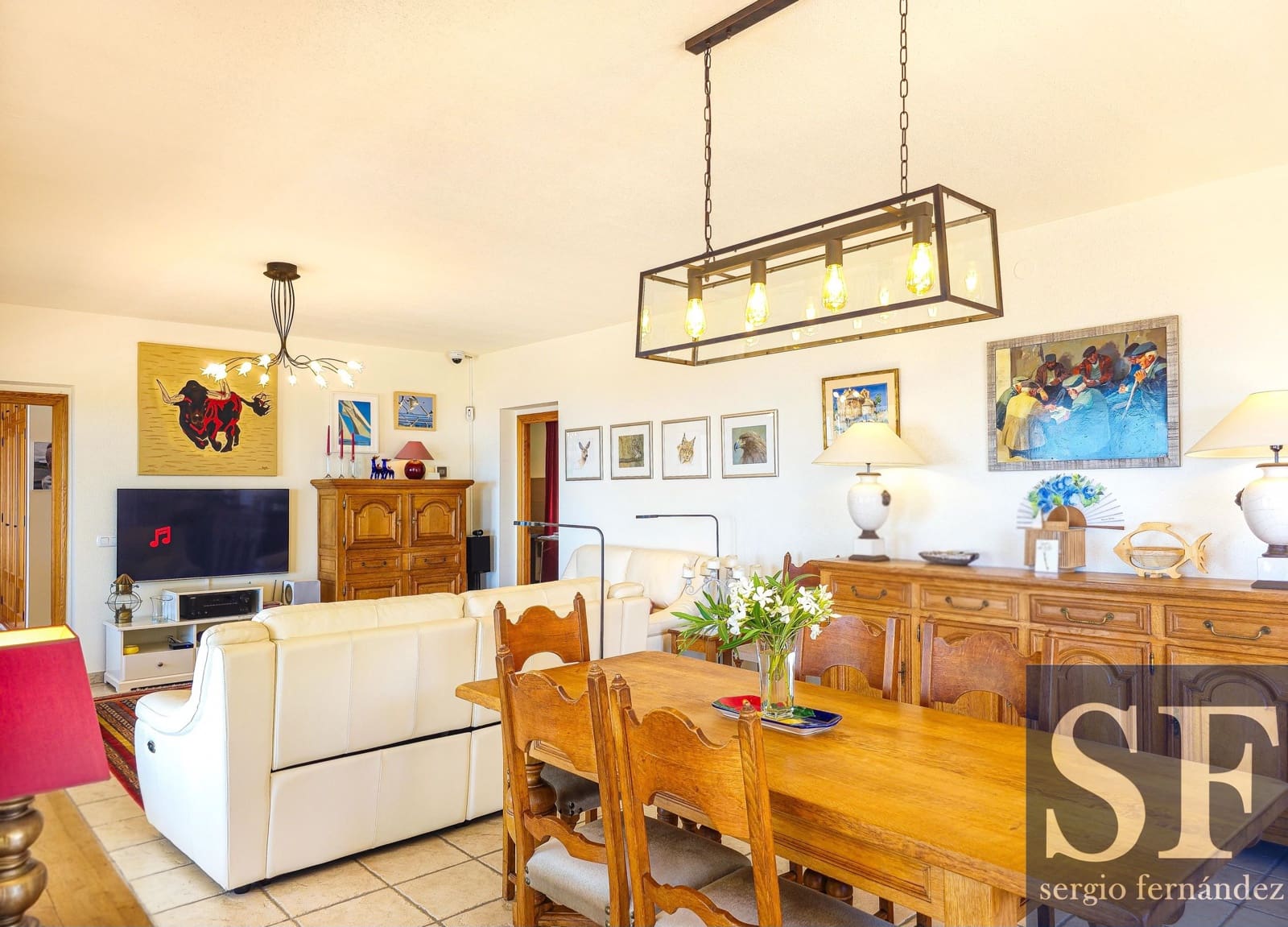 4 bedroom Villa for sale in Arenas with pool garage - € 895,000 (Ref: 10024397)