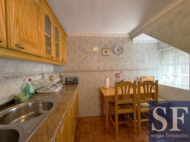 3 soveværelse Byhus til salg i Canillas de Albaida - € 99.000 (Ref: 10035790)