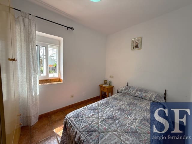 3 soveværelse Byhus til salg i Canillas de Albaida - € 99.000 (Ref: 10035790)