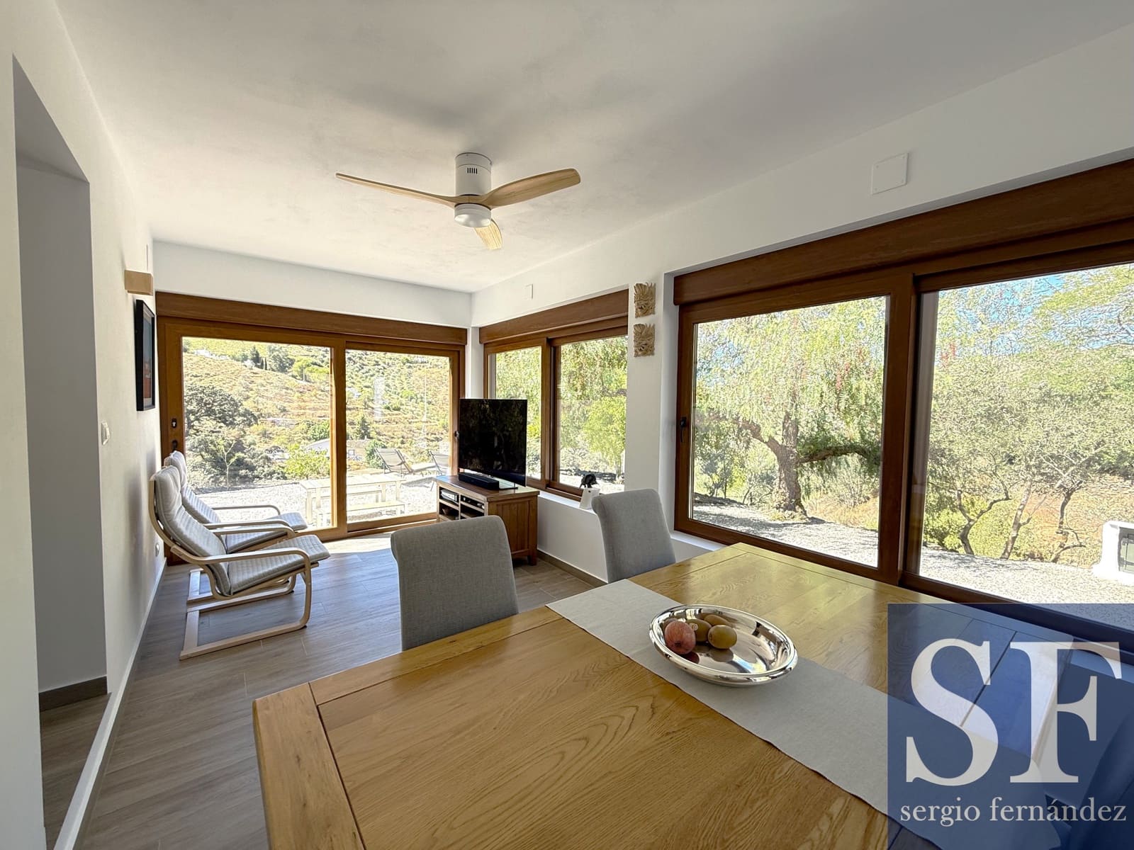Chalet de 3 habitaciones en Cómpeta en venta con garaje - 365.000 € (Ref: 10035793)