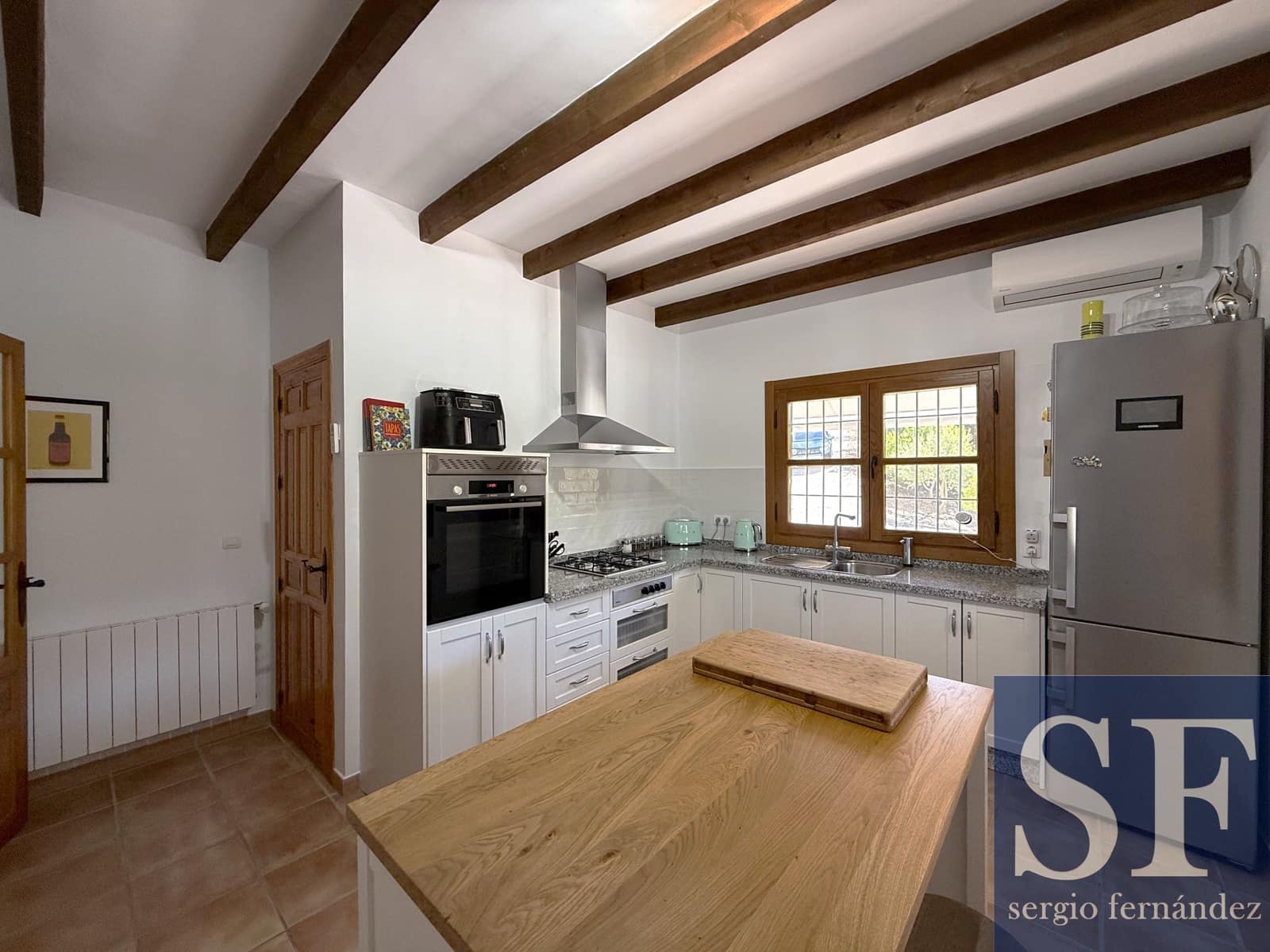 Chalet de 3 habitaciones en Cómpeta en venta con garaje - 365.000 € (Ref: 10035793)