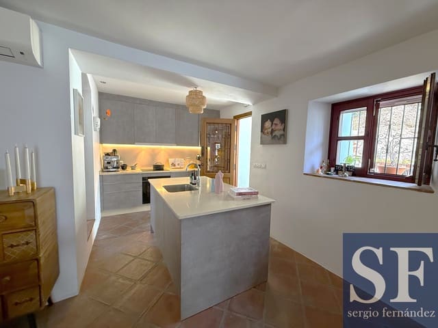 Casa de 2 habitaciones en Cómpeta en venta - 379.000 € (Ref: 10054288)