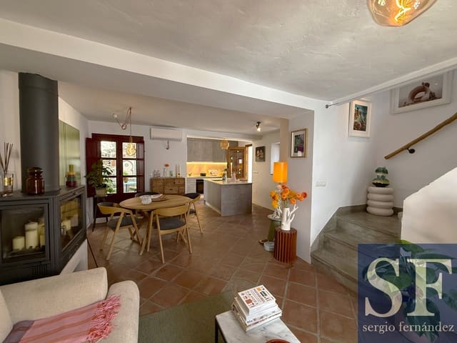 Casa de 2 habitaciones en Cómpeta en venta - 379.000 € (Ref: 10054288)