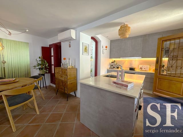 Casa de 2 habitaciones en Cómpeta en venta - 379.000 € (Ref: 10054288)