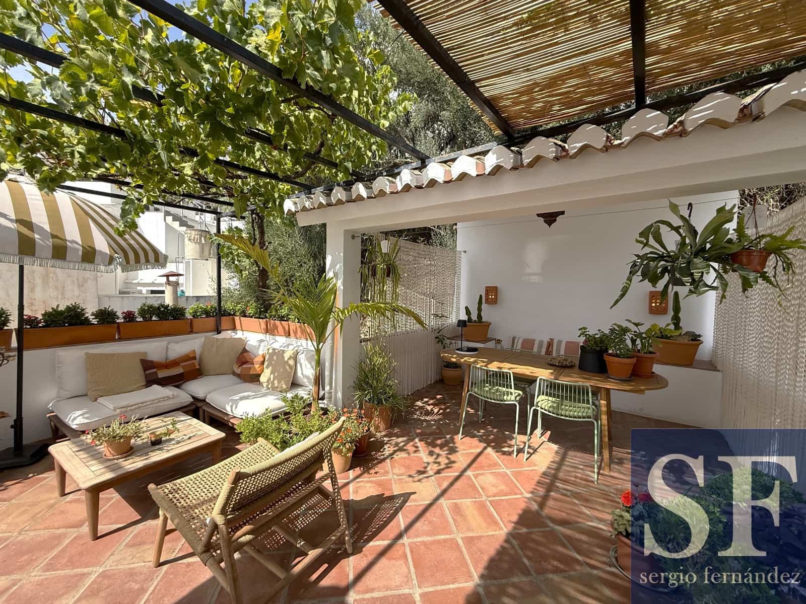 Casa de 2 habitaciones en Cómpeta en venta - 379.000 € (Ref: 10054288)