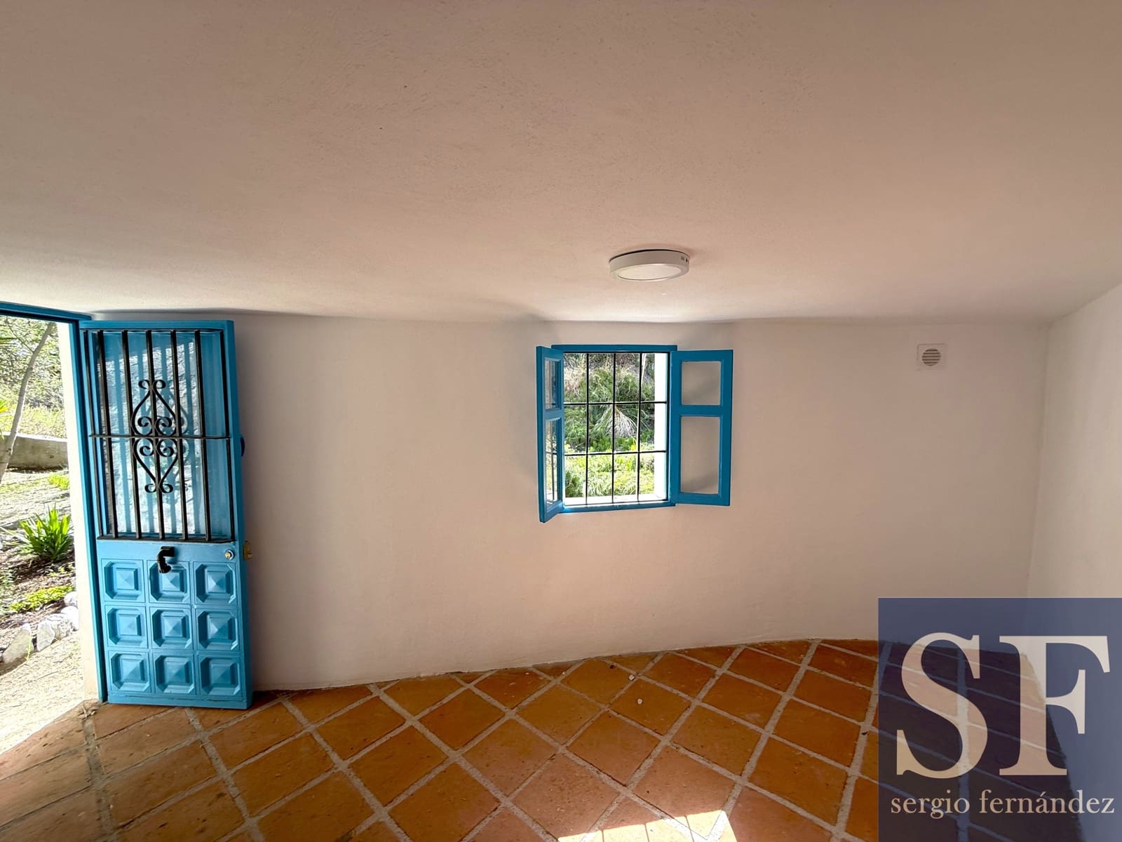 Chalet de 5 habitaciones en Canillas de Albaida en venta con piscina - 395.000 € (Ref: 10057632)