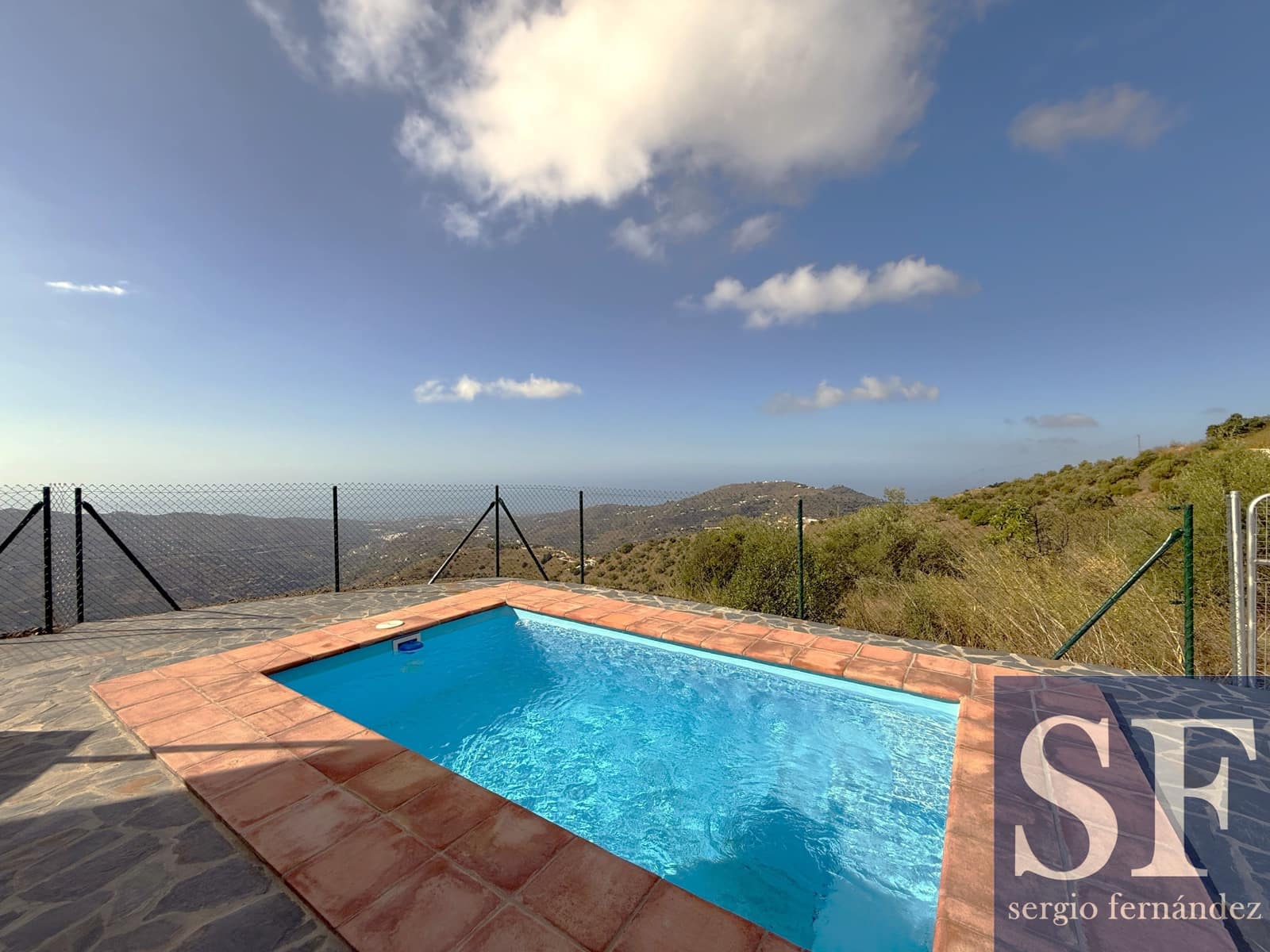 2 bedroom Villa for holiday rental in Torrox with pool - € 1,350 (Ref: 10078933)