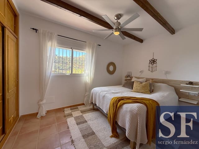 3 slaapkamer Villa te koop in Corumbela, Sayalonga met zwembad garage - € 390.000 (Ref: 10160524)