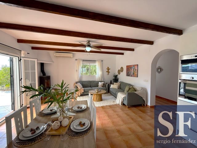 3 slaapkamer Villa te koop in Corumbela, Sayalonga met zwembad garage - € 390.000 (Ref: 10160524)