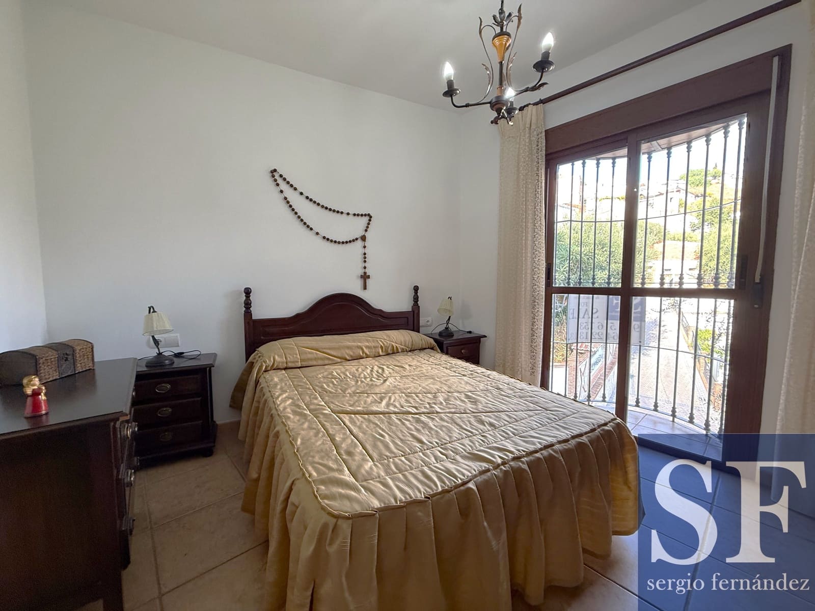 2 quarto Casa em Banda para venda em Corumbela com garagem - 175 000 € (Ref: 10160525)