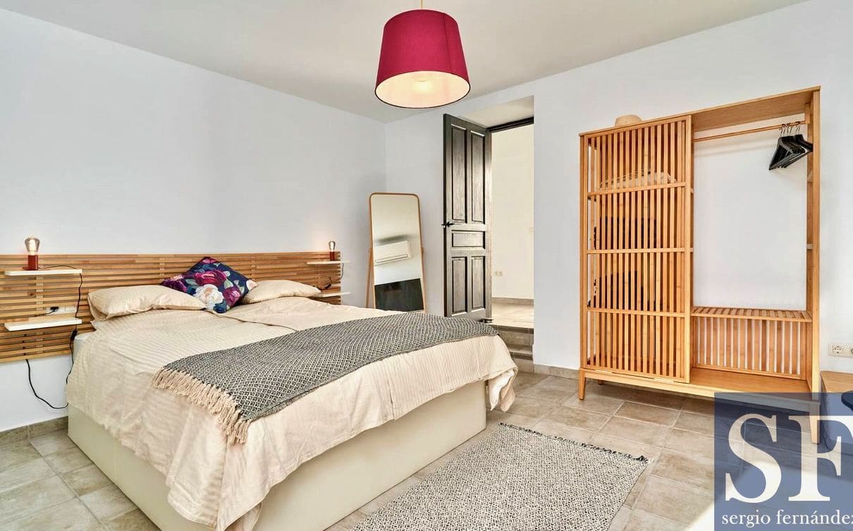 3 makuuhuone Omakotitalo myytävänä paikassa Canillas de Albaida mukana uima-altaan - 515 000 € (Ref: 10182208)