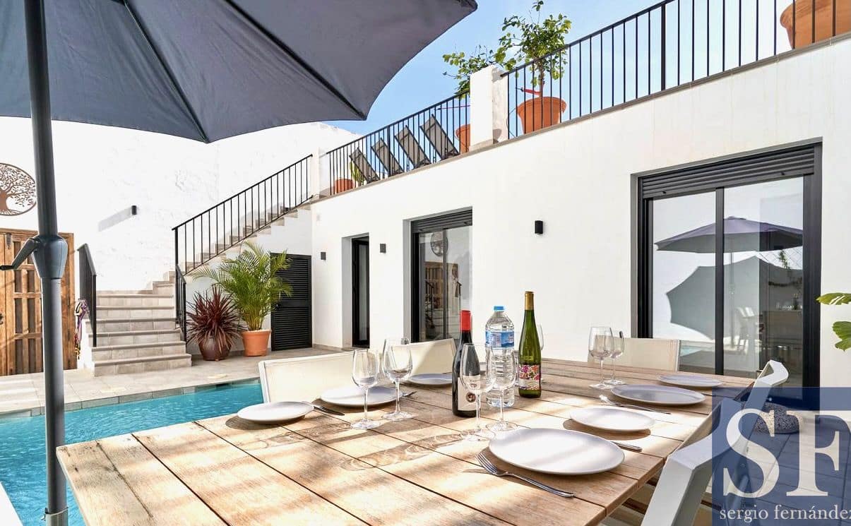 3 makuuhuone Omakotitalo myytävänä paikassa Canillas de Albaida mukana uima-altaan - 515 000 € (Ref: 10182208)