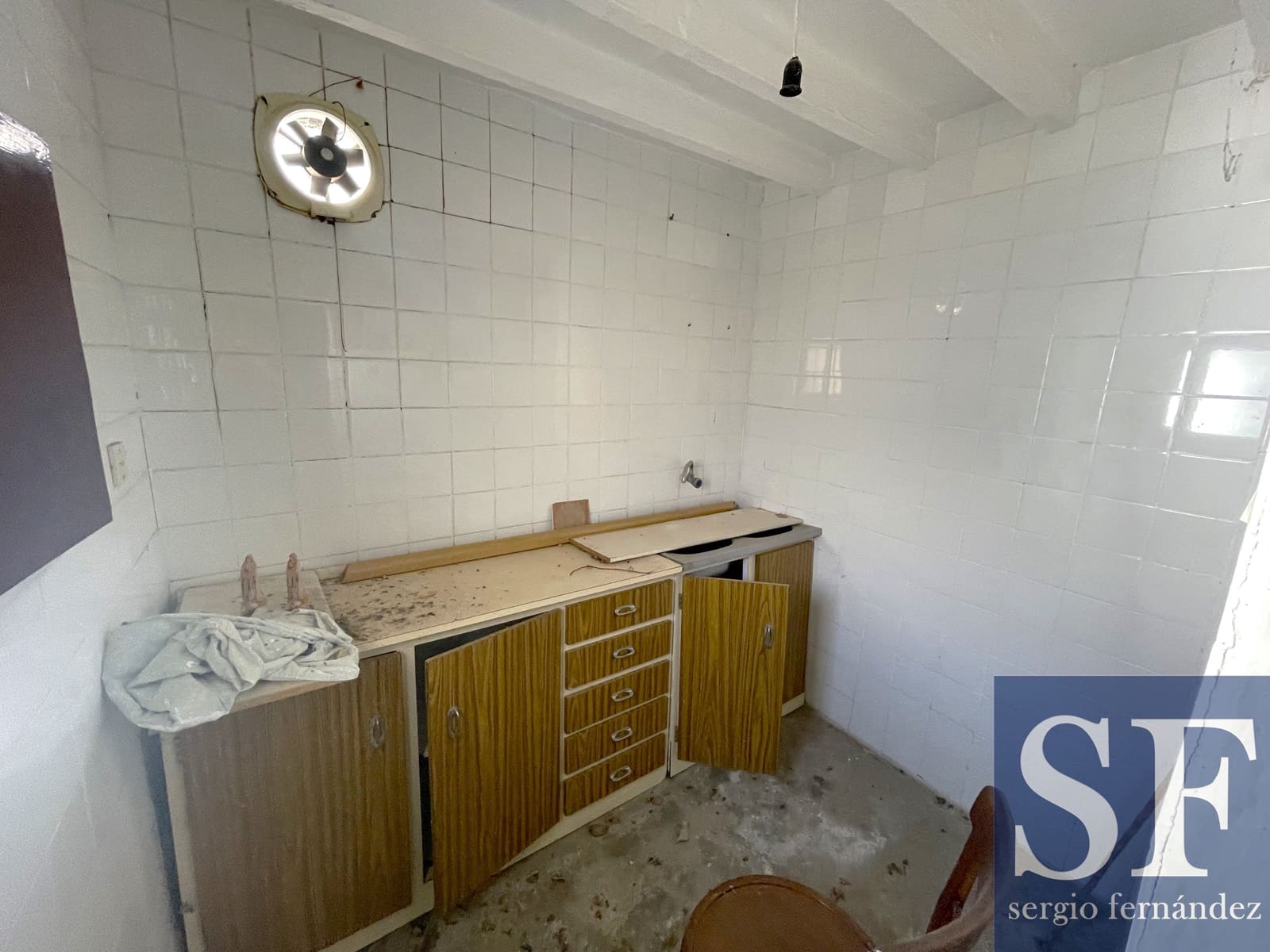 4 soveværelse Byhus til salg i Corumbela - € 115.000 (Ref: 10186011)