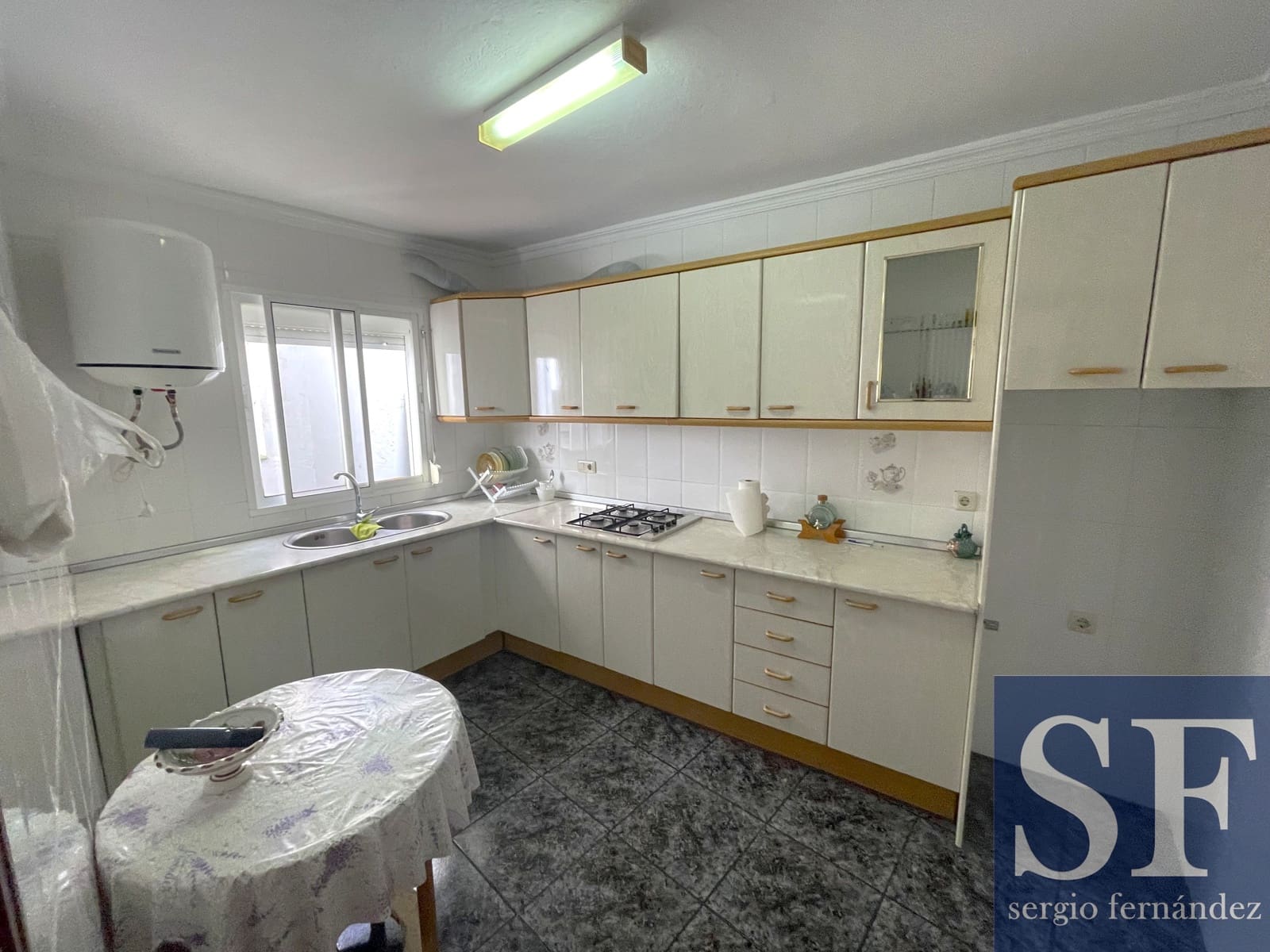 4 soveværelse Byhus til salg i Corumbela - € 115.000 (Ref: 10186011)