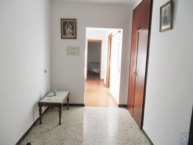 9 bedroom Townhouse for sale in Canillas de Albaida - € 159,000 (Ref: 3306636)