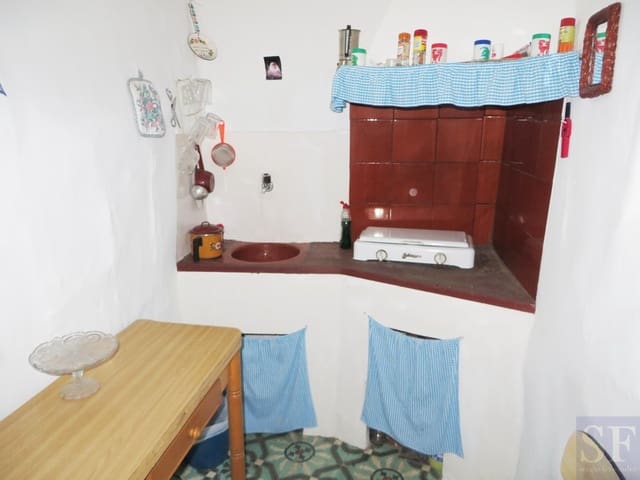 4 bedroom Townhouse for sale in Cómpeta - € 129,000 (Ref: 3306663)