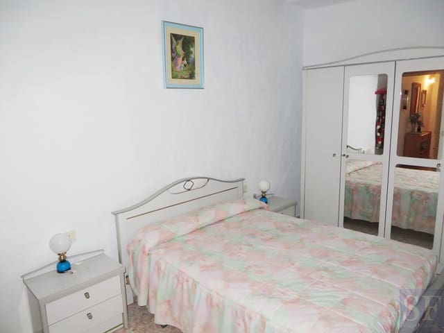 4 bedroom Townhouse for sale in Cómpeta - € 129,000 (Ref: 3306663)