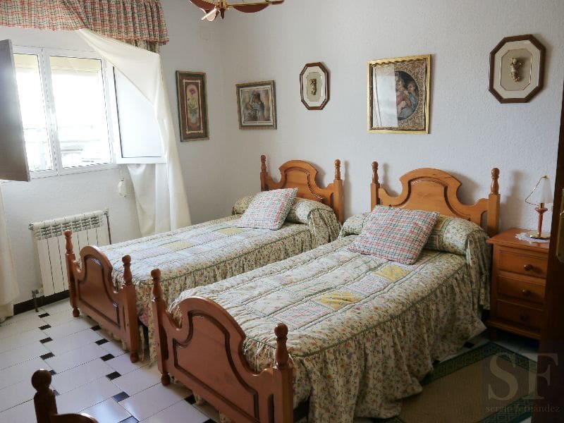 4 bedroom Townhouse for sale in Canillas de Aceituno with garage - € 390,000 (Ref: 3306686)