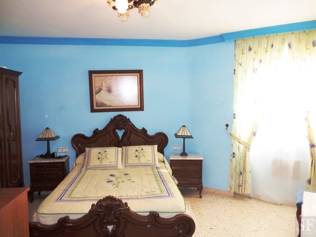 4 bedroom Apartment for sale in Cómpeta - € 179,000 (Ref: 3306696)