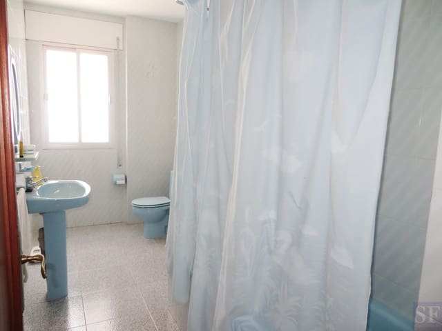 5 bedroom Townhouse for sale in Cómpeta with garage - € 230,000 (Ref: 3306736)