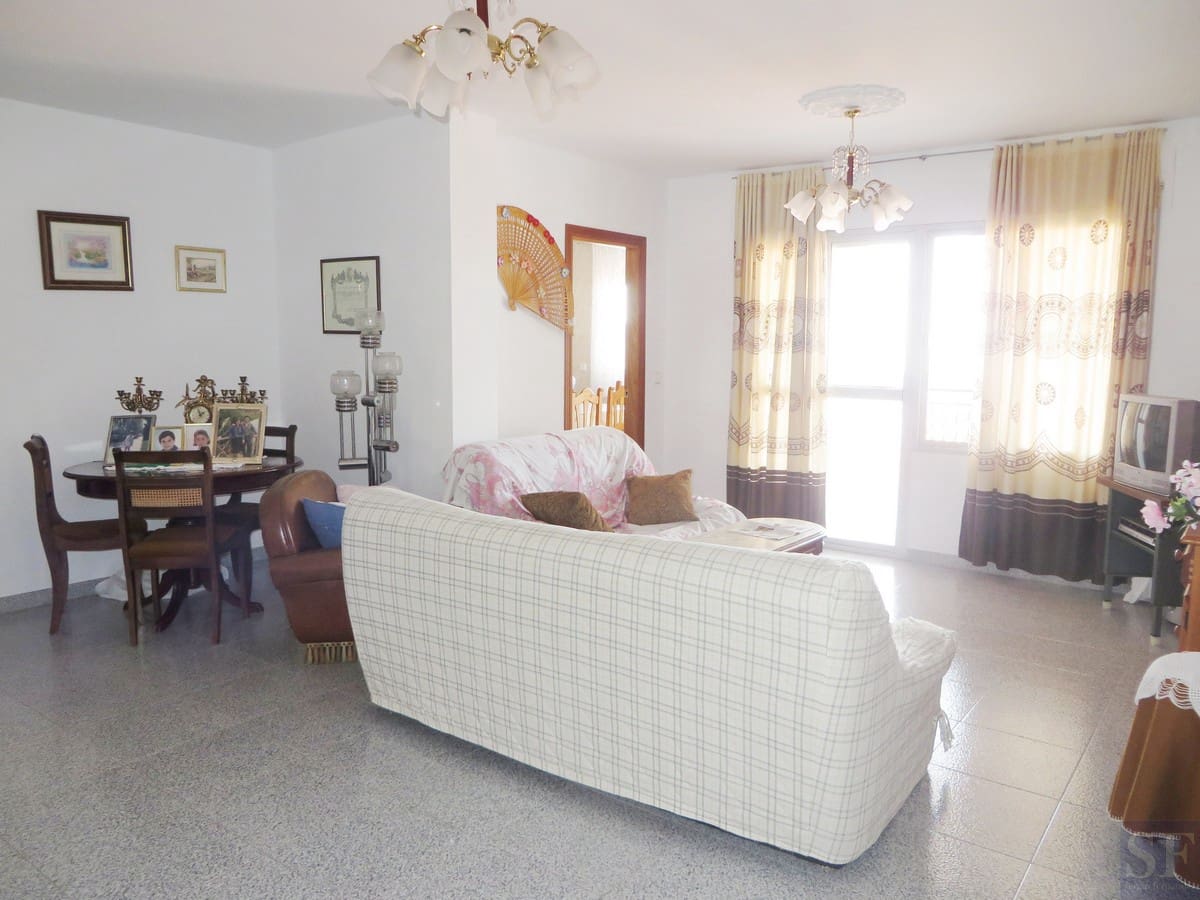 Casa de 5 habitaciones en Cómpeta en venta con garaje - 230.000 € (Ref: 3306736)