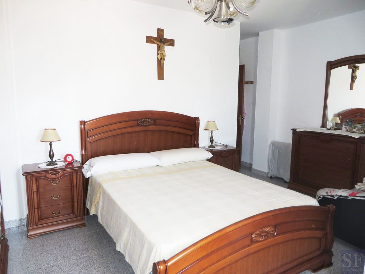 Casa de 5 habitaciones en Cómpeta en venta con garaje - 230.000 € (Ref: 3306736)