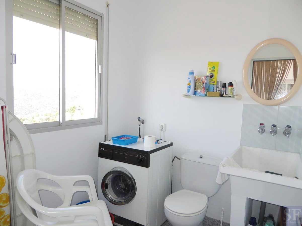 Casa de 5 habitaciones en Cómpeta en venta con garaje - 230.000 € (Ref: 3306736)