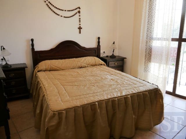 2 bedroom Townhouse for sale in Corumbela, Sayalonga with garage - € 187,000 (Ref: 3306757)