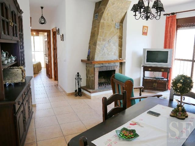 2 bedroom Townhouse for sale in Corumbela, Sayalonga with garage - € 187,000 (Ref: 3306757)